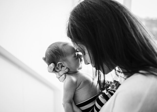 newborn foto novorozenecké focení miminek přirozeně lifestyle Markéta Málková fotografka