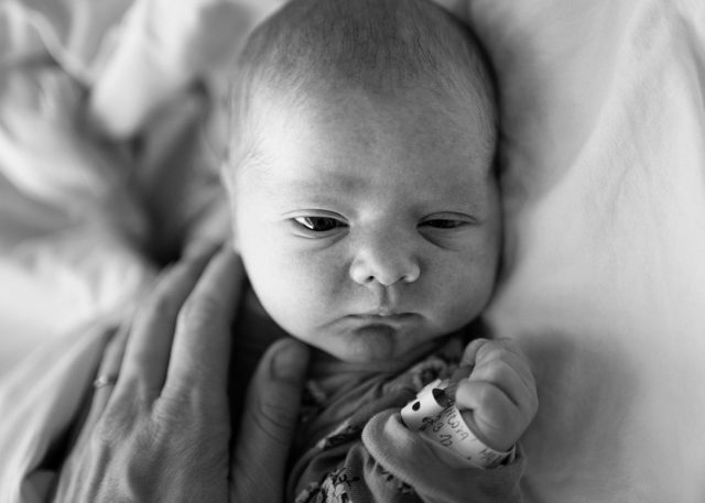 fresh 48 Foceni v porodnici novorozenec newborn